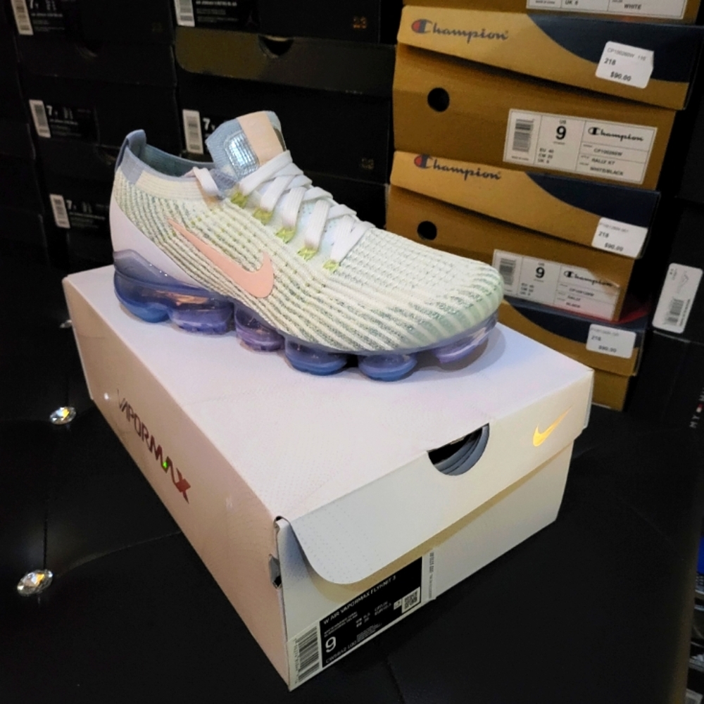 Nike